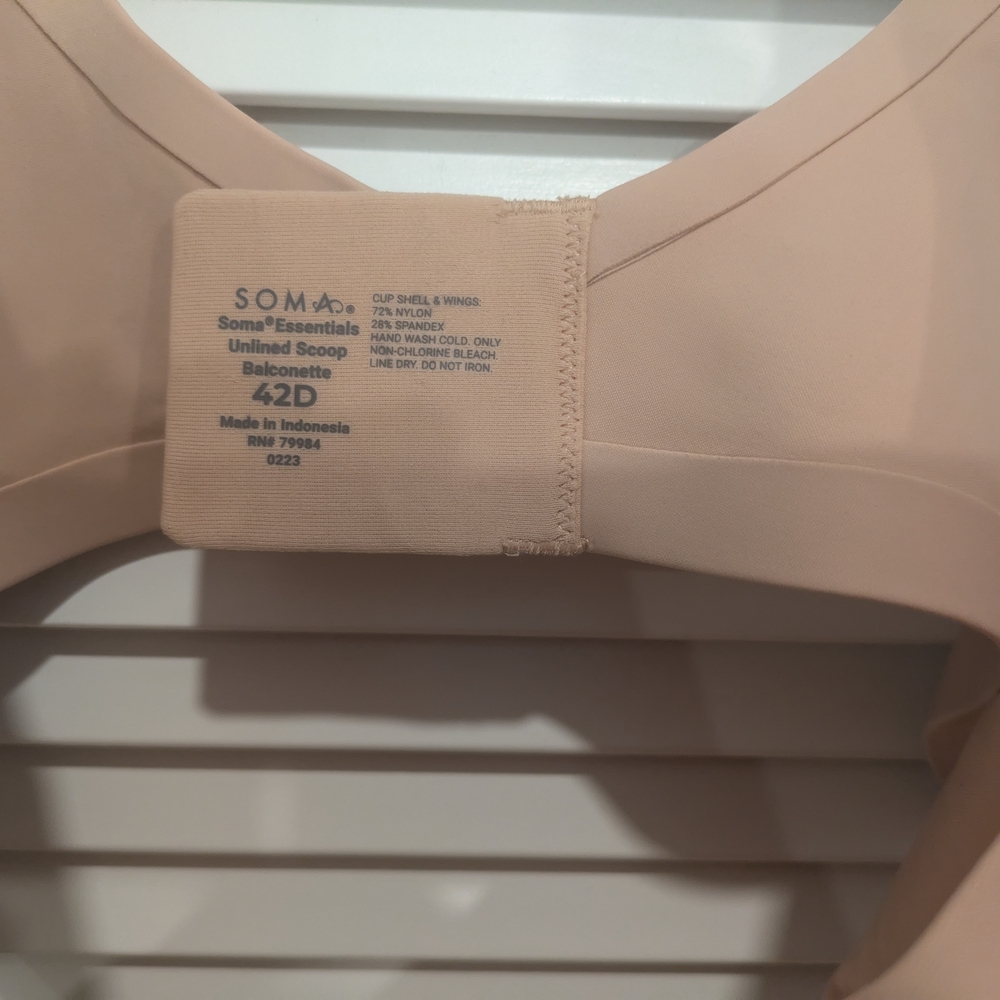 Soma Cream Seamless Bra Size 42 D